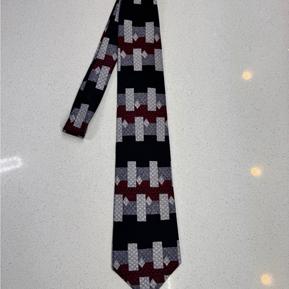 Alexander Lloyd Geometric Black and Gray Tie XLong All silk - Picture 1 of 6